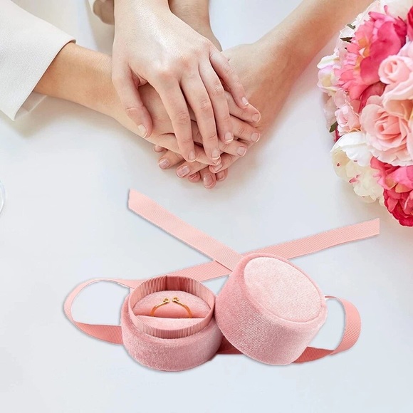 Velvet Round Mini Ring Box Pink Rose Gold - Picture 6 of 7